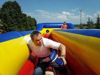 H&uuml;pfburgverleih Ostfriesland | Bungee Run, Wettkampf, G&uuml;rtel, Erwachsene, Spa&szlig;, H&uuml;pfburg | Niedersachsen &amp; Bremen